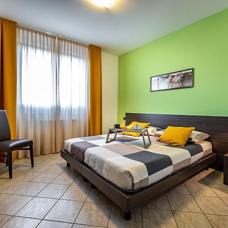 Casa Vacanze Arianna Rosia Bagian luar foto