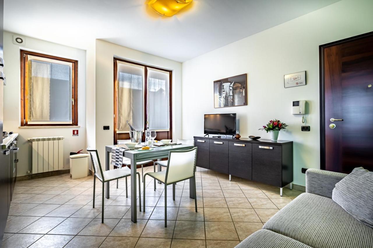 Casa Vacanze Arianna Rosia Bagian luar foto