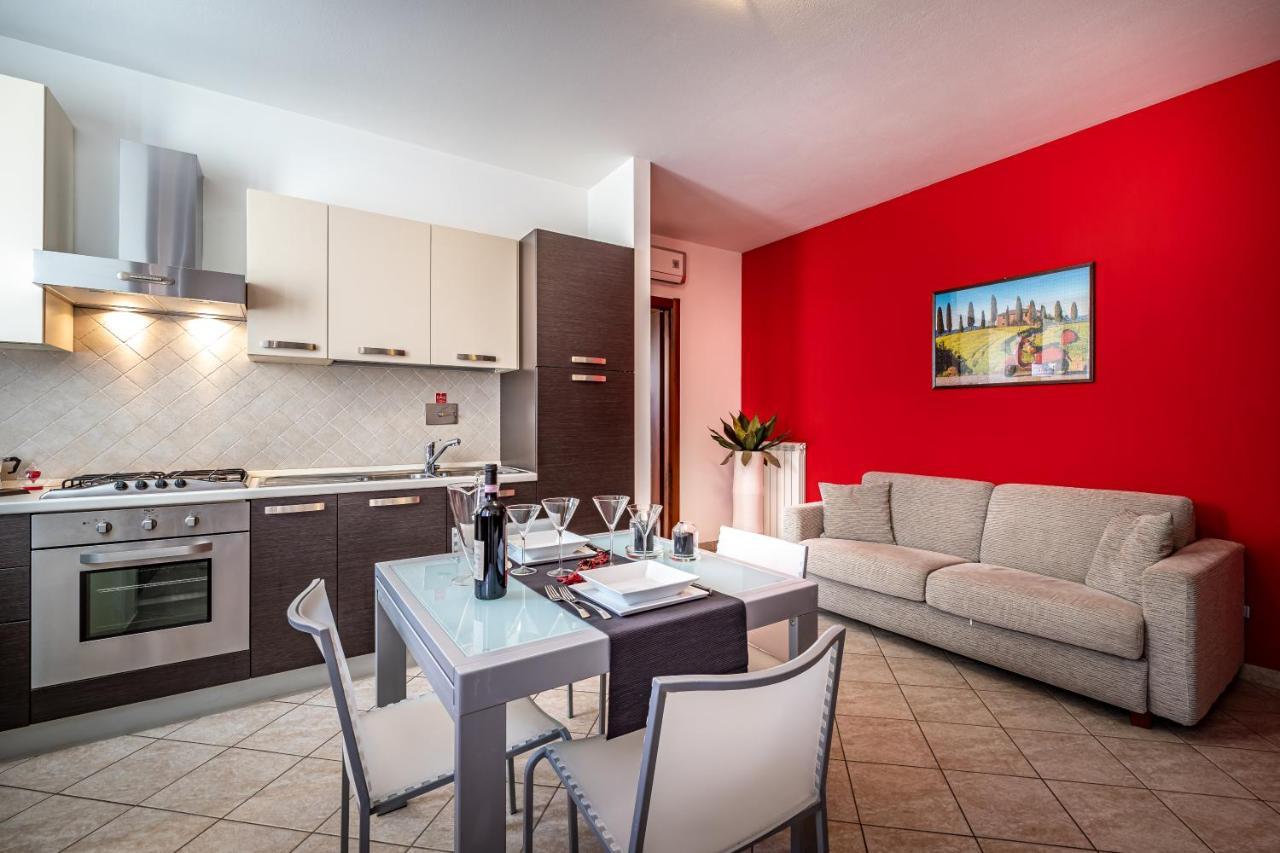 Casa Vacanze Arianna Rosia Bagian luar foto