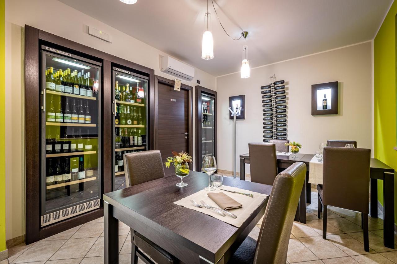 Casa Vacanze Arianna Rosia Bagian luar foto