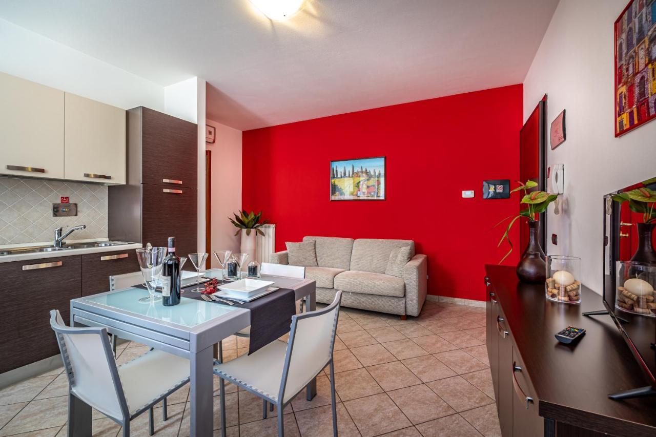 Casa Vacanze Arianna Rosia Bagian luar foto
