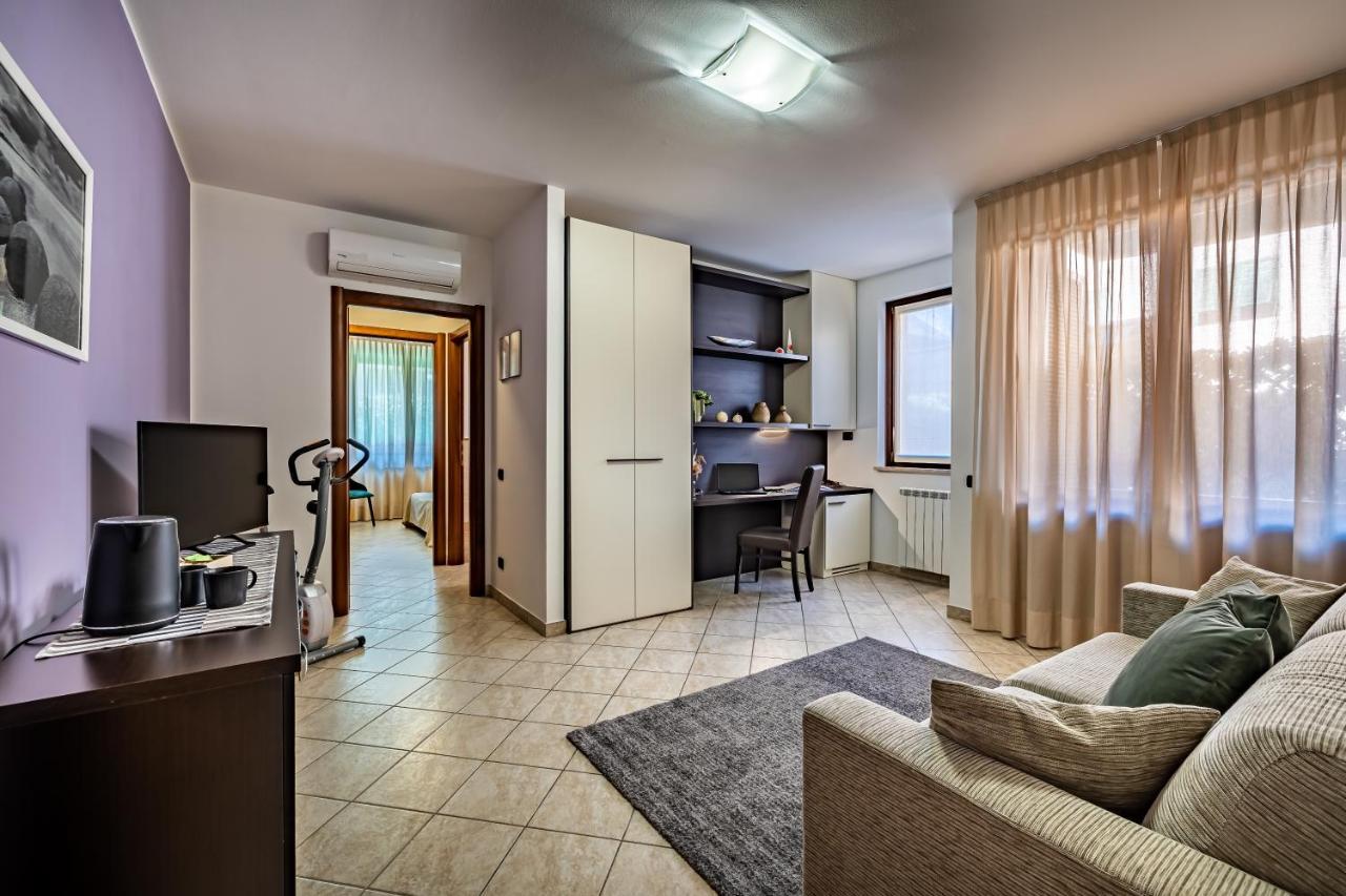 Casa Vacanze Arianna Rosia Bagian luar foto