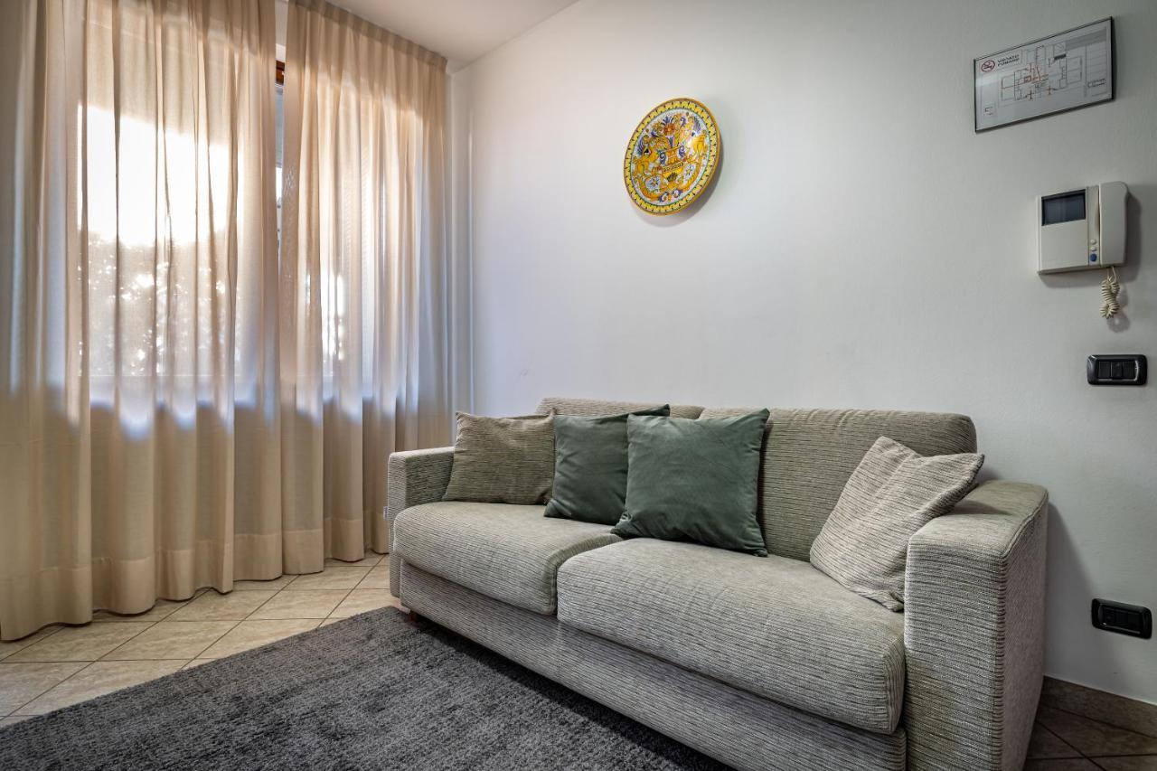 Casa Vacanze Arianna Rosia Bagian luar foto