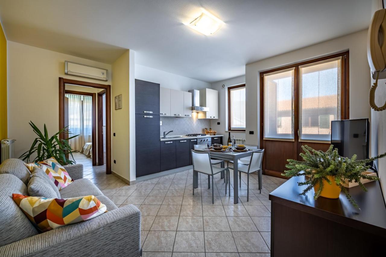Casa Vacanze Arianna Rosia Bagian luar foto
